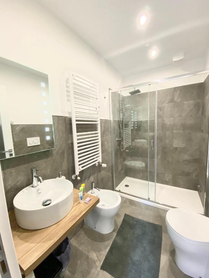 Udine Centro • New • Appartamento Moderno Luaran gambar